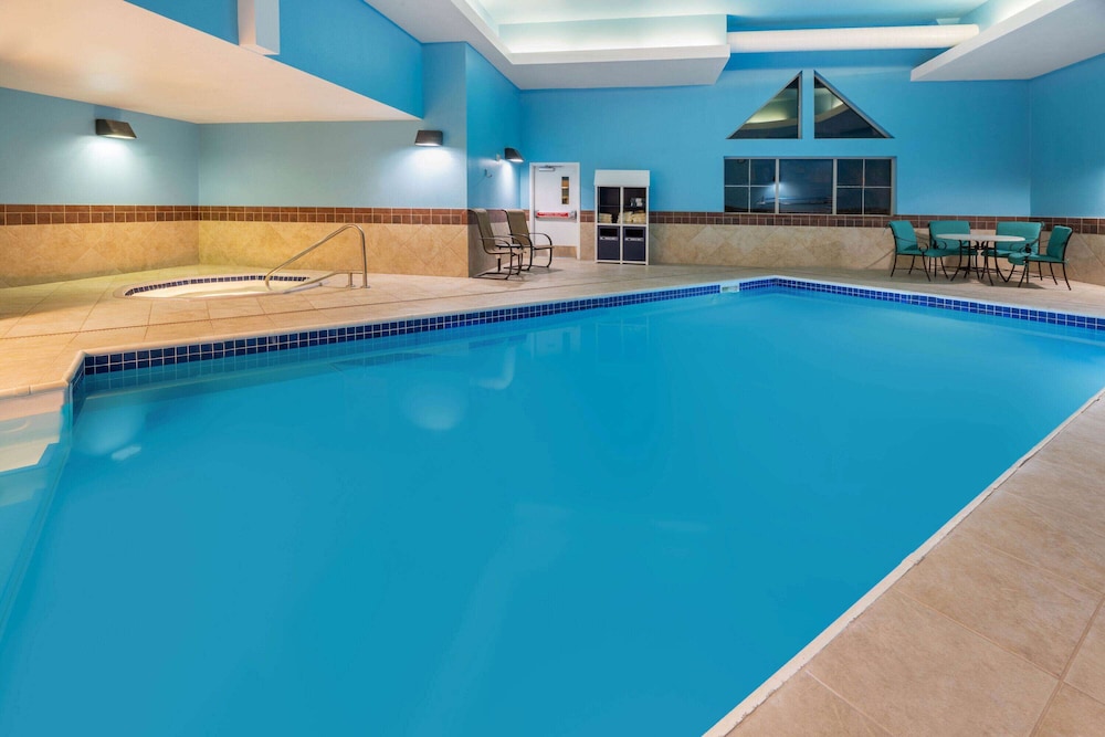 La Quinta Inn & Suites by Wyndham Bozeman 3/33