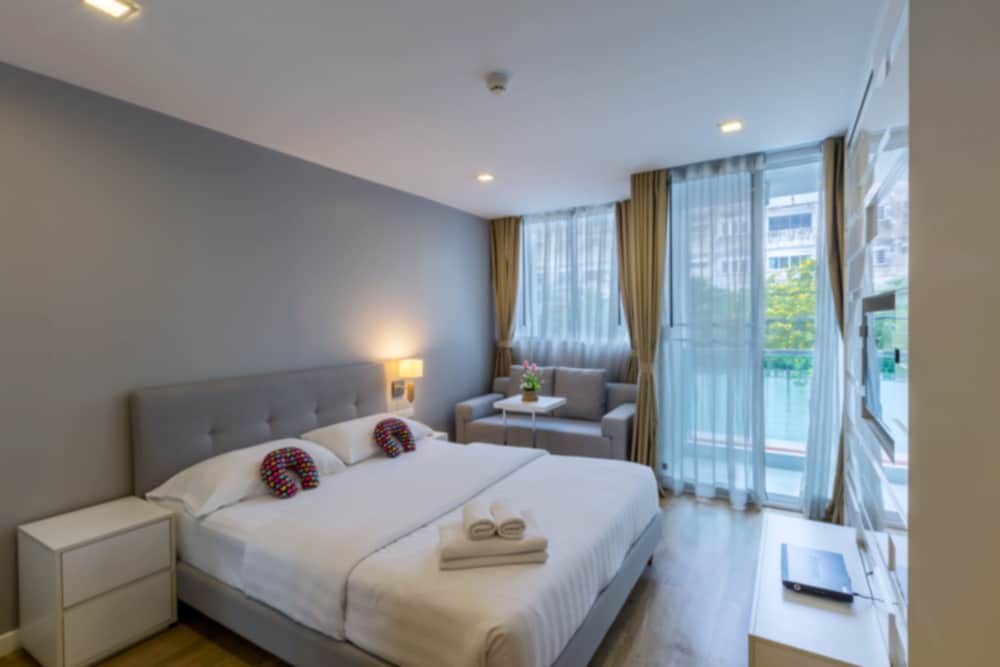United Residence 15/50