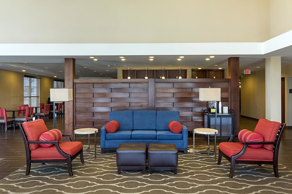 Comfort Suites & Conference Center Worthington MN 22/38