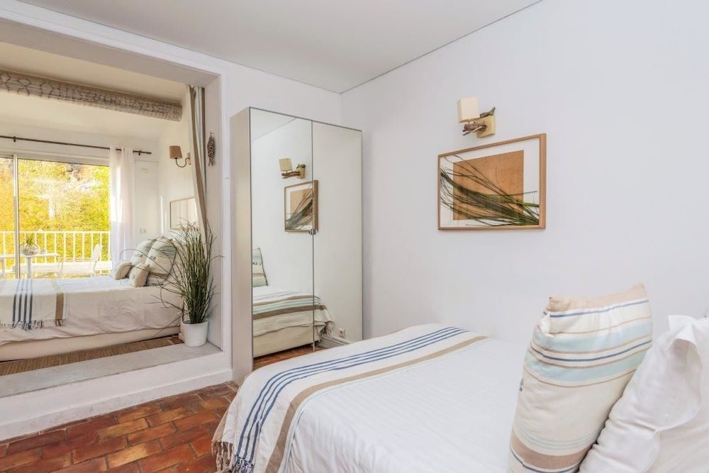 Hôtel De La Plage Mahogany 35/66