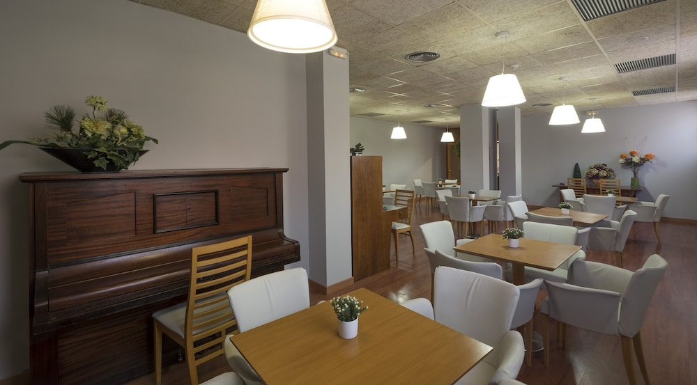 Rosamar & Spa 32/49