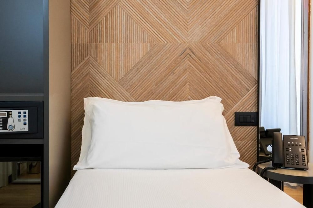 London Hotel 40/64