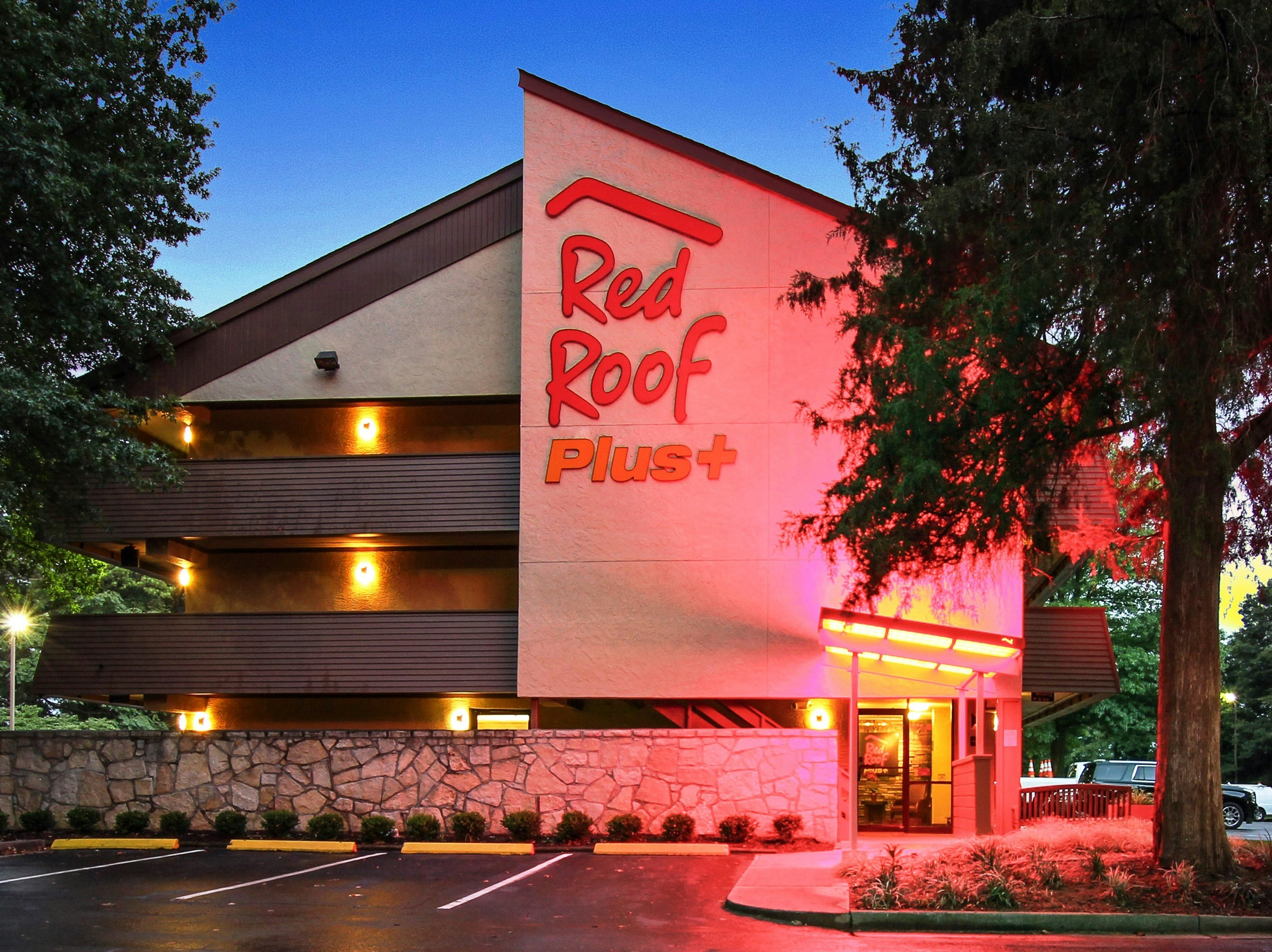 Red Roof PLUS Atlanta - Buckhead 2/21