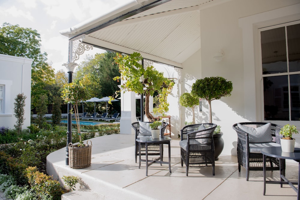 River Manor Boutique Hotel 43/58