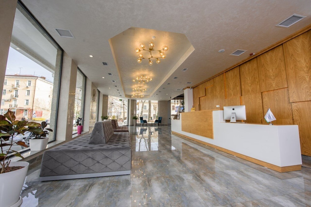Corner Hotel 4/24