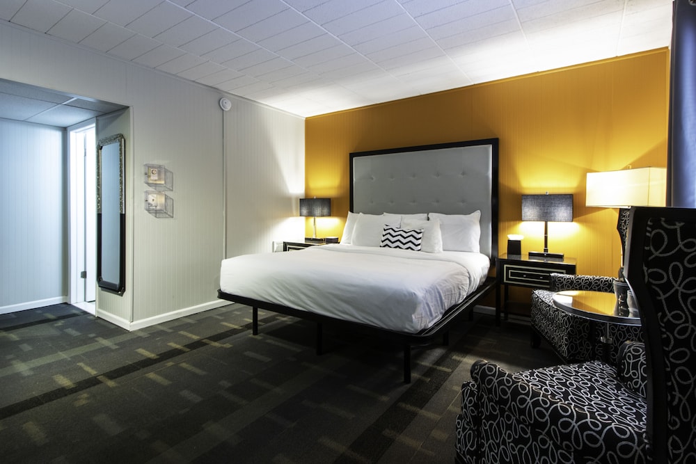 HOTEL ROYAL OAK 5/44