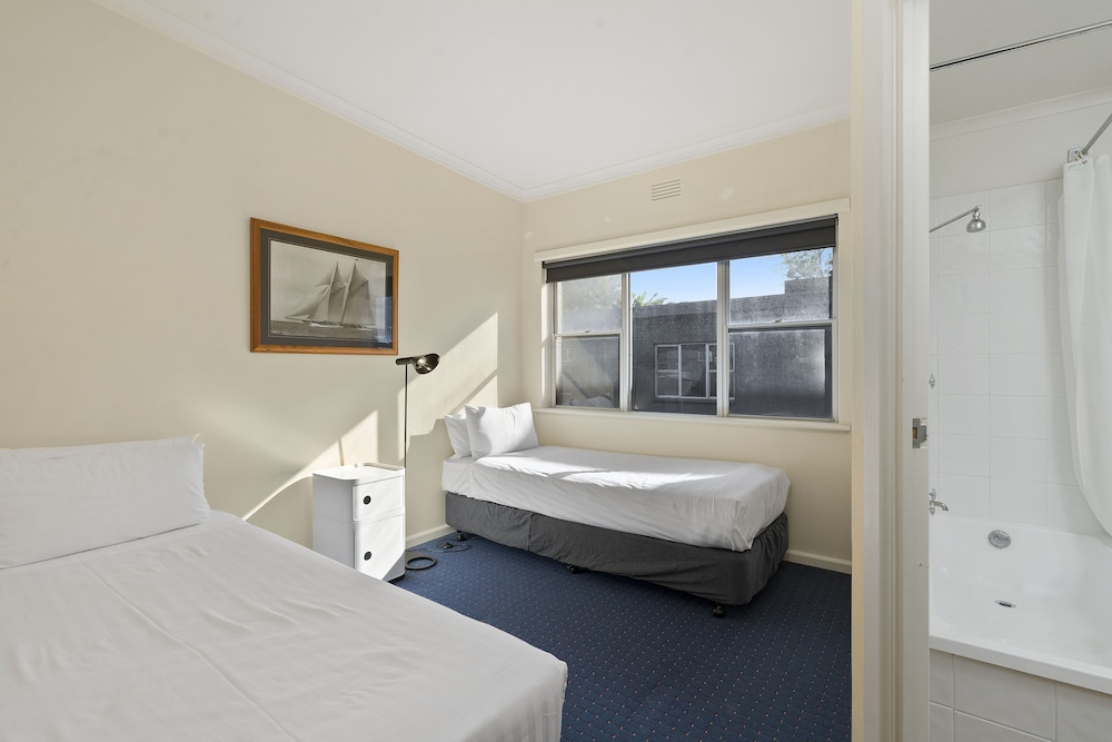 North Pier Hotel Formerly the Continental Hotel 11/54