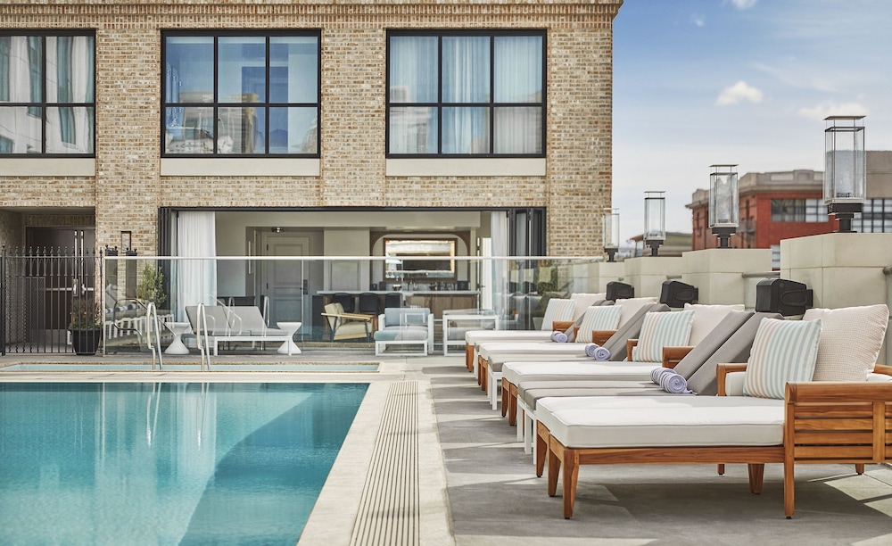 Pendry San Diego 33/70