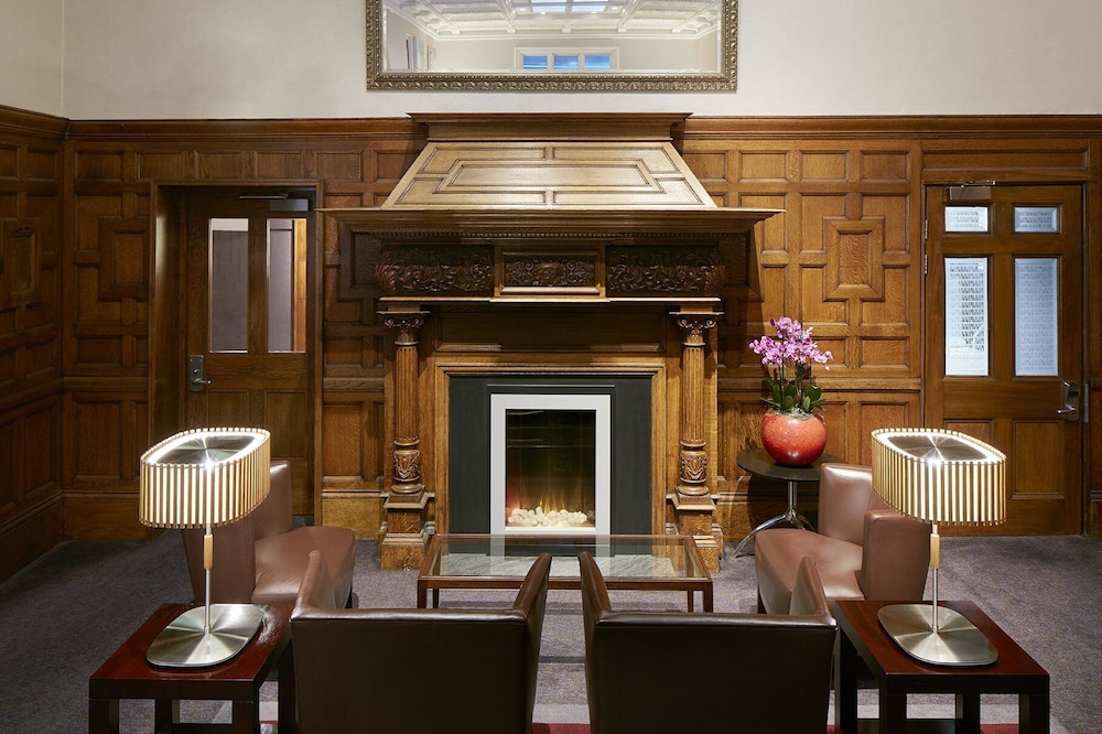 Club Quarters Trafalgar Square 43/58