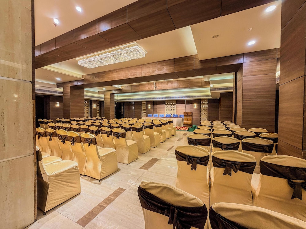 Zip By Spree Hotels Surabi International 38/58