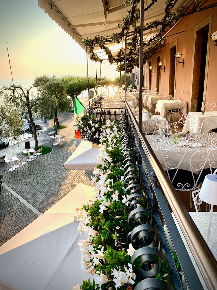 Hotel Ristorante Gardesana 23/48