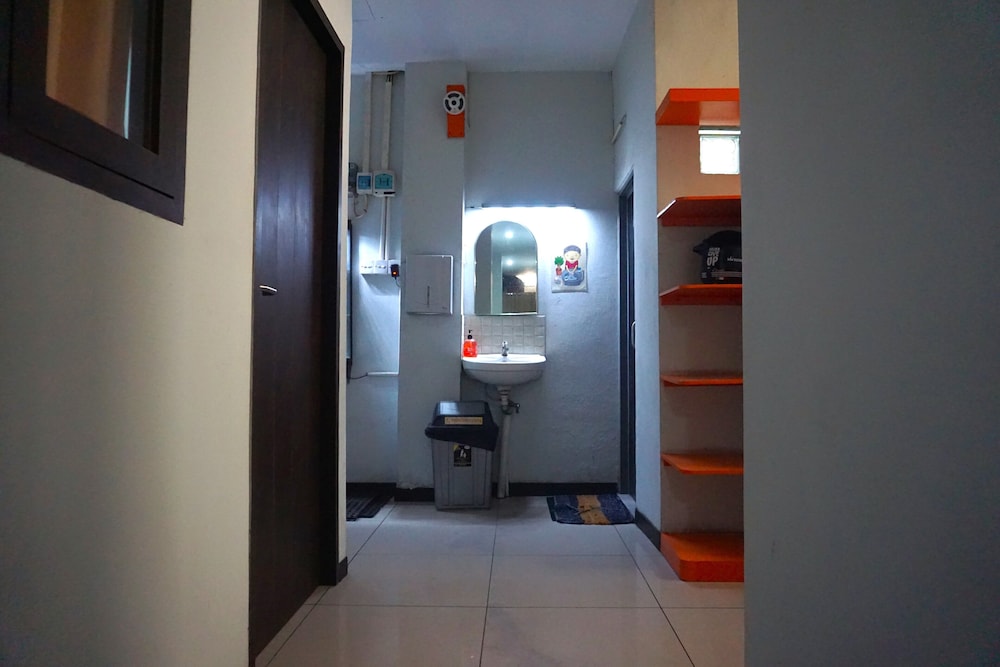OYO 3952 Hotel C 18 Cibaduyut 24/25