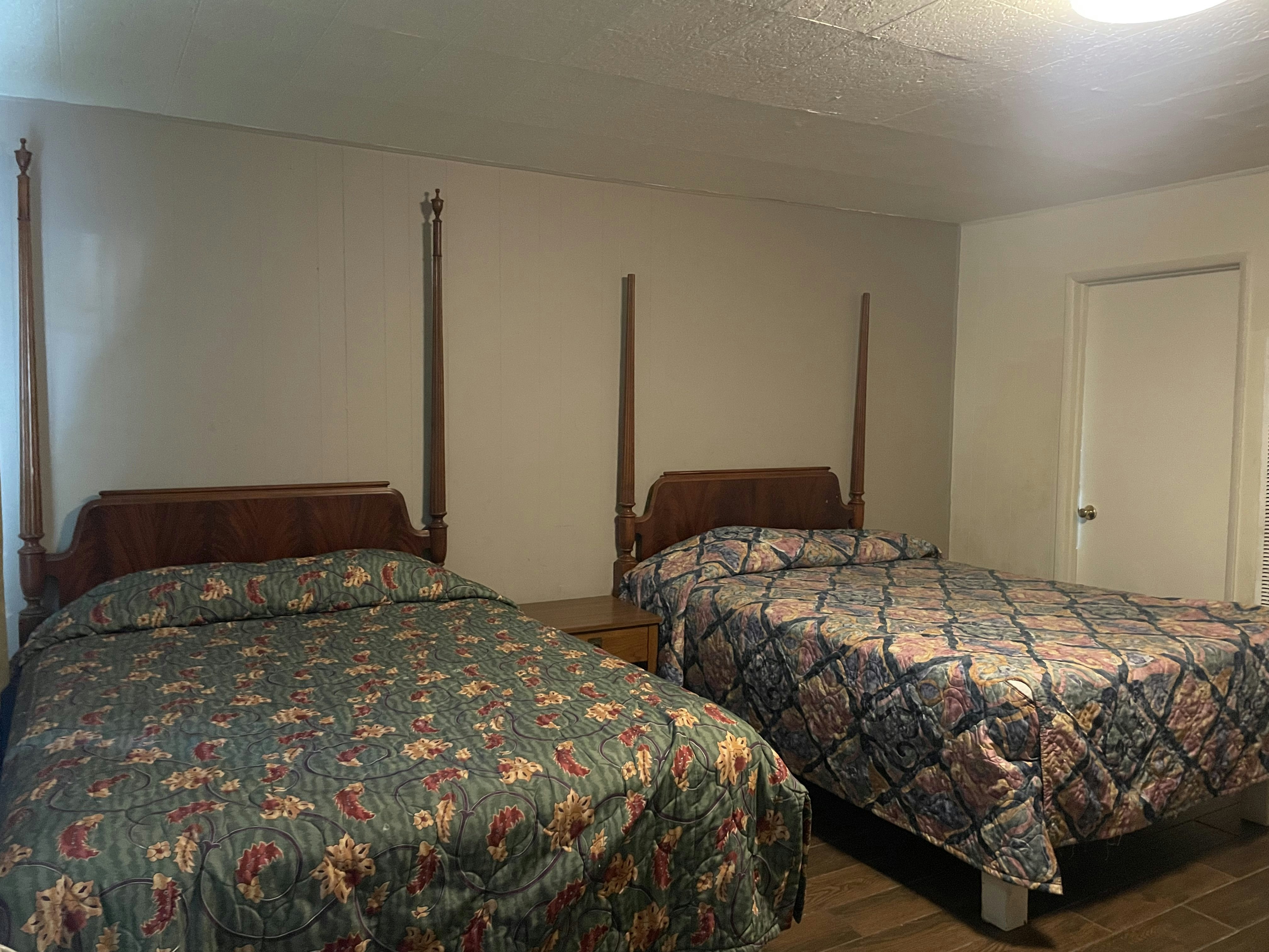 Oak Motel Modesto CA 18/29