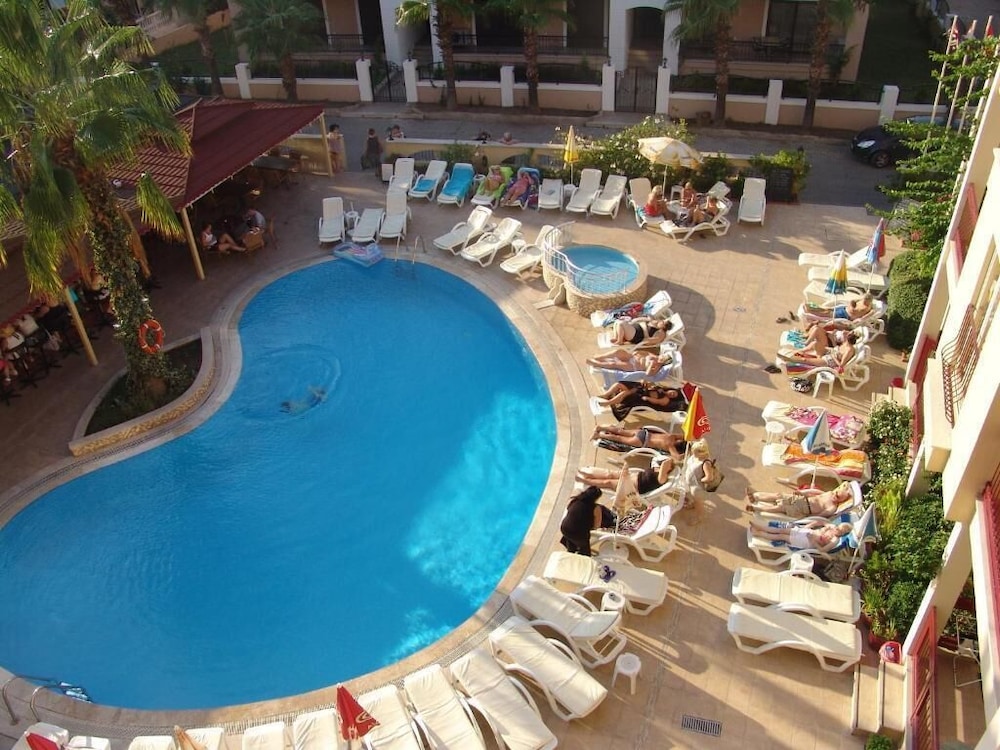 Club Amaris Apartments 29/36
