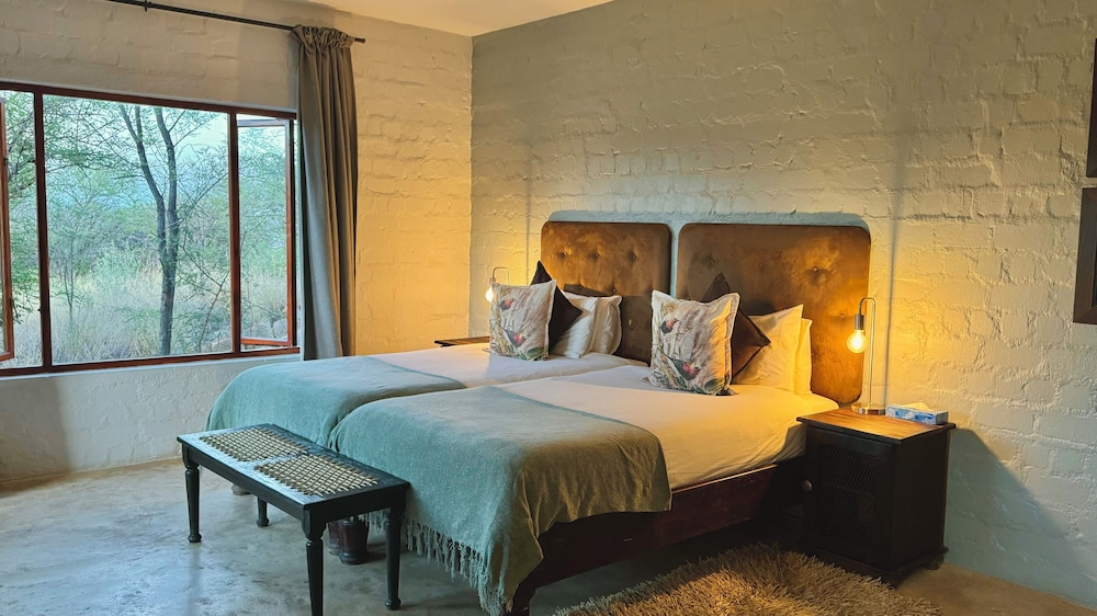 River Crossing Lodge 26/53