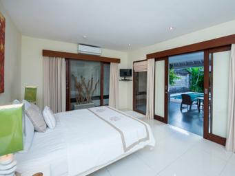 3 Bedrooms, Villa