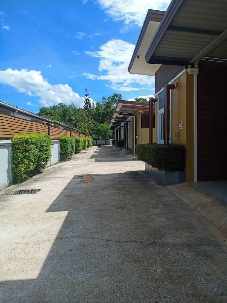 Seree Grand Resort 54/64