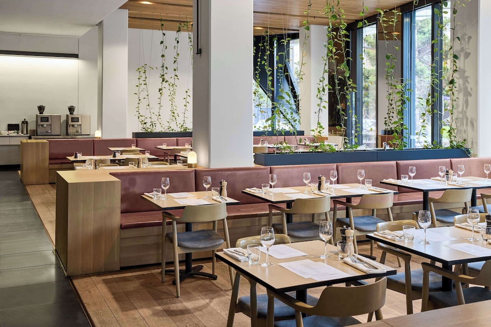 Vibe Hotel Melbourne Docklands 50/67