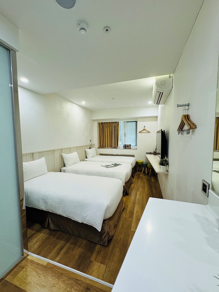 Apause-Inn 22/50