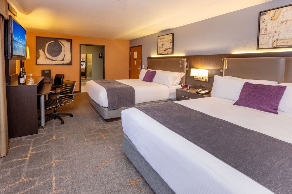 Prospector Hotel and Casino 24/75