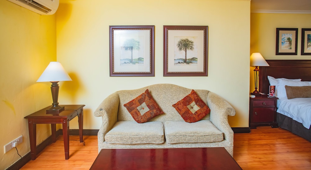 Sea Cliff Village 27/50