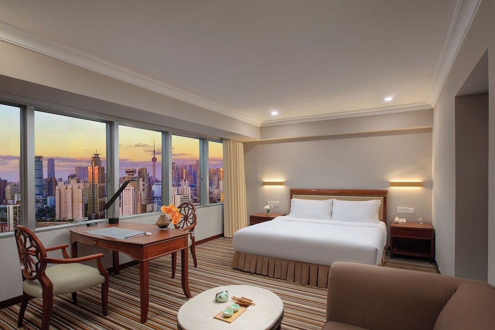 غرفة سوبيريور بسرير كينج، Jin Jiang Tower Hotel 5/10