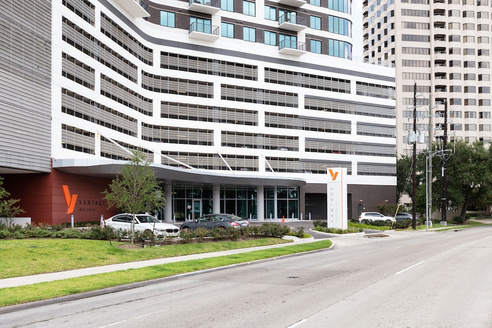 Locale Texas Medical Center 40/48