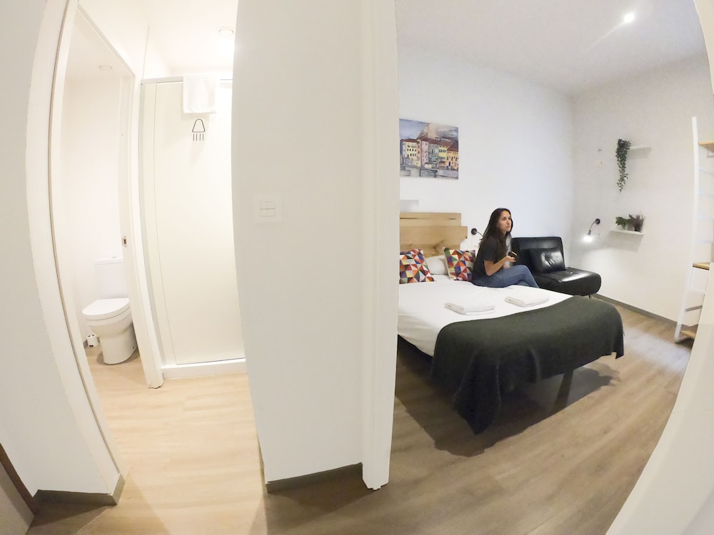 Koba Hostel 18/75