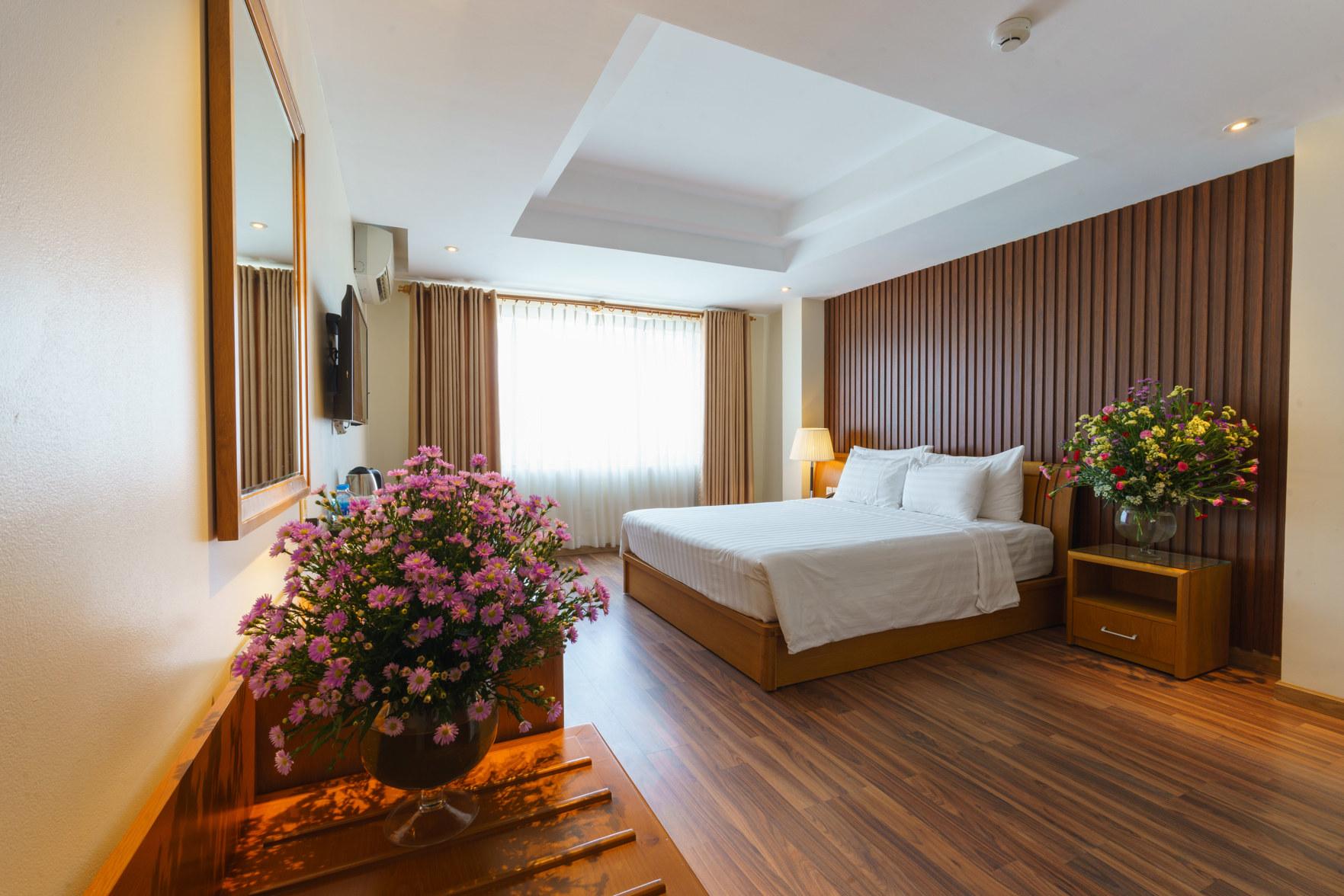 Roseland, Luxury, Double and Twin Beds