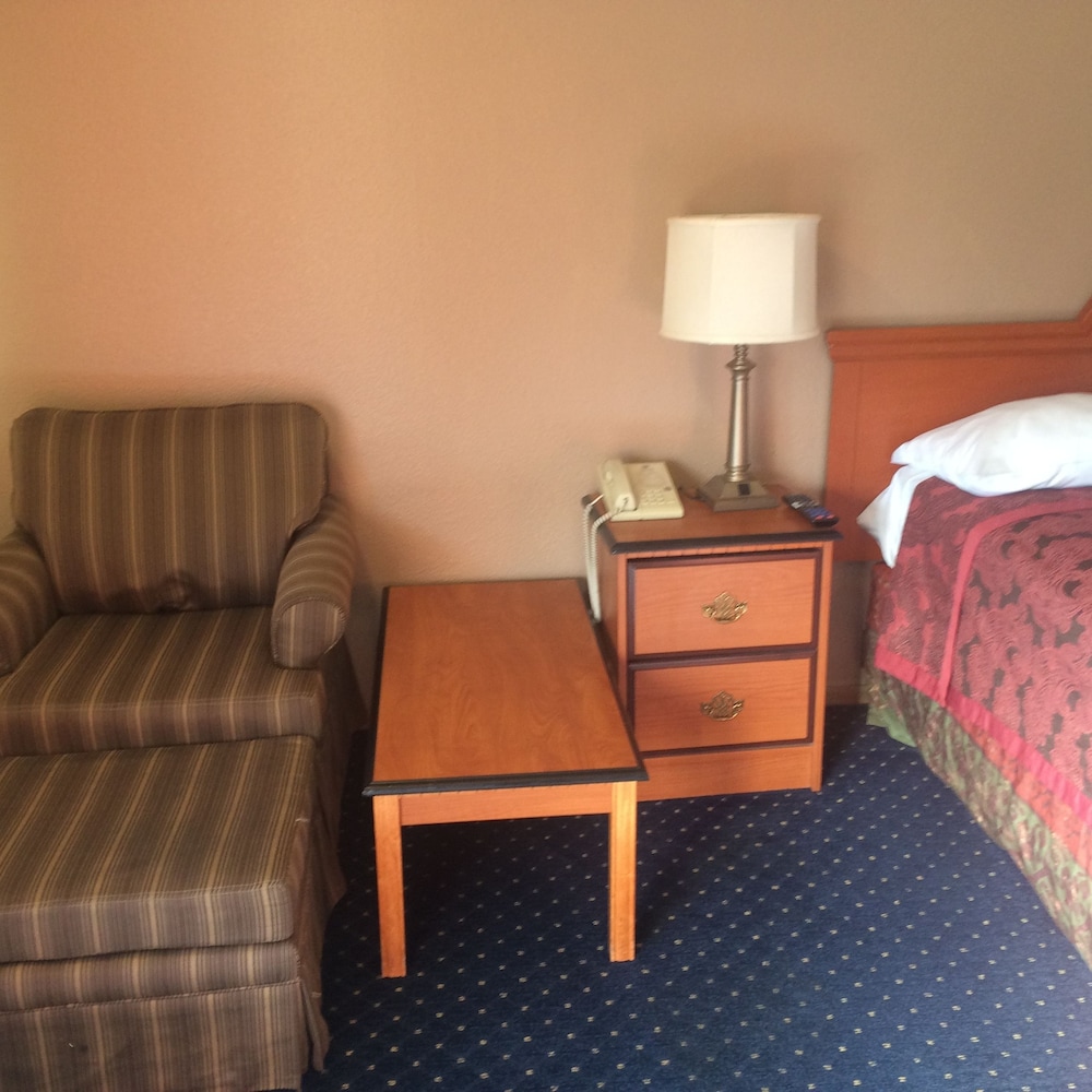 Crown Lodge Motel Oakland 10/28
