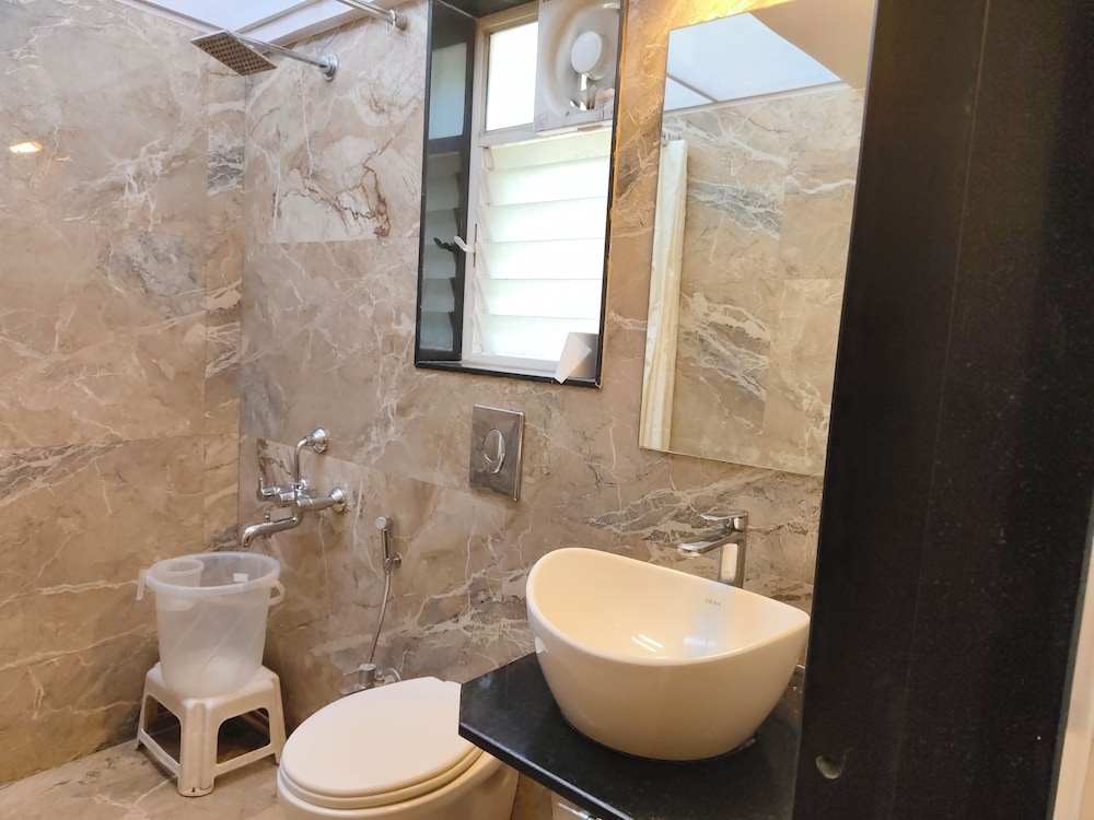 Hotel Shreyas 34/40