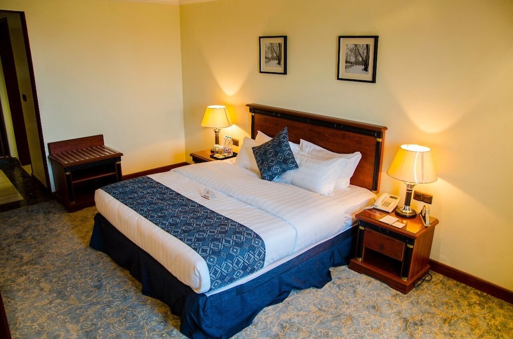 فندق كراون تاور(Crown Tower Hotel) 8/47