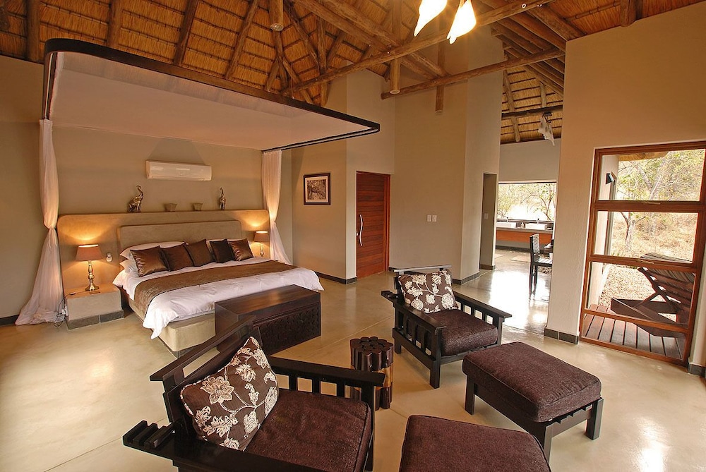 Raptor Retreat Game Lodge 15/24