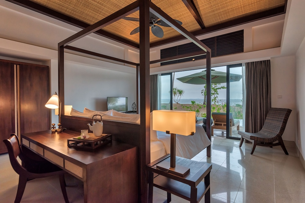 THE RESIDENCE BINTAN 48/73