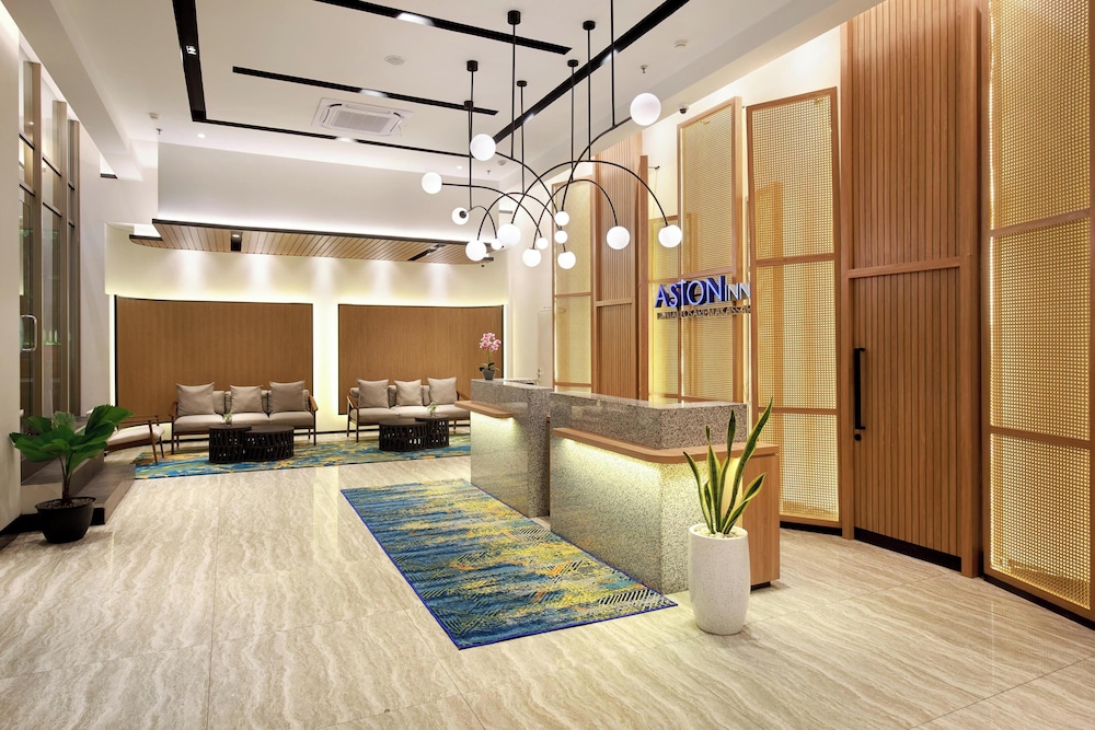 Aston Inn Pantai Losari Makassar 41/55