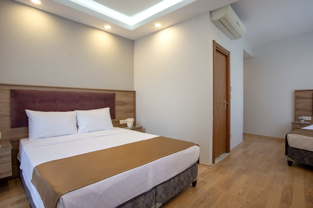 STANDARD, DOUBLE BED, BALCONY
