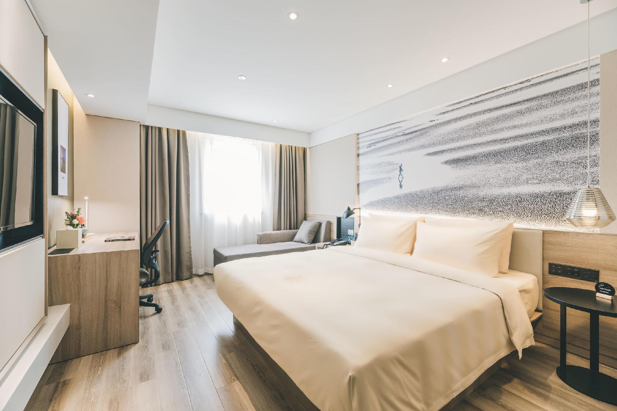 Superior, King and Queen Bed