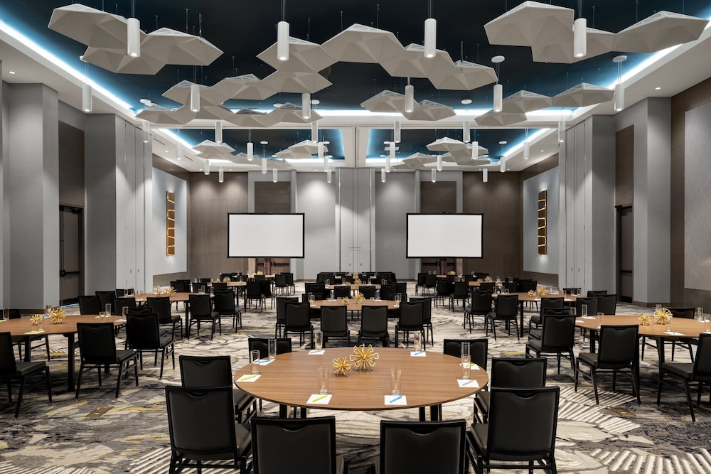 Aloft Orlando Lake Nona 30/49