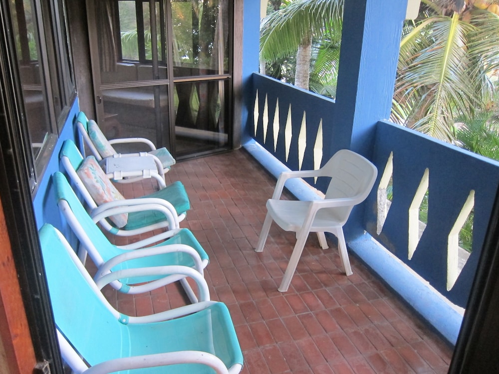 Raina Beach Apartments 58/71