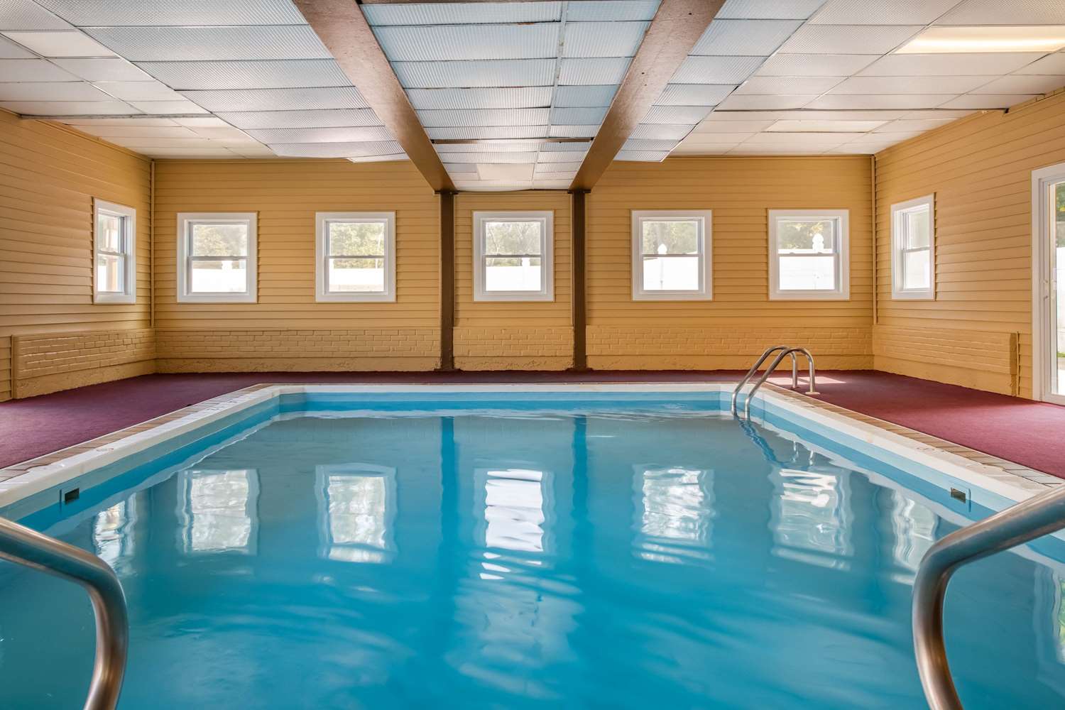 Ramada by Wyndham Groton 32/58