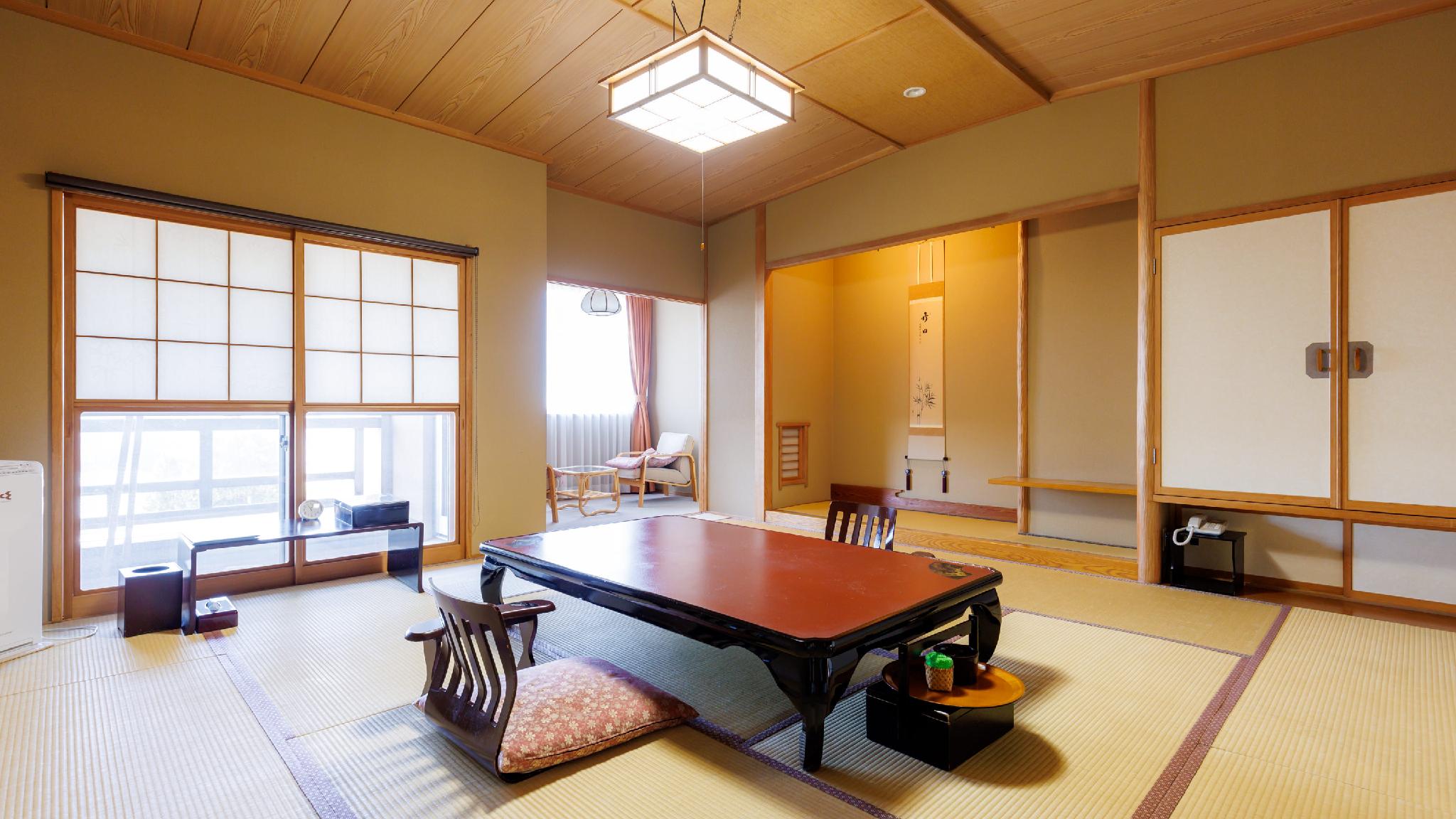Adjoining, Tatami, East Wing