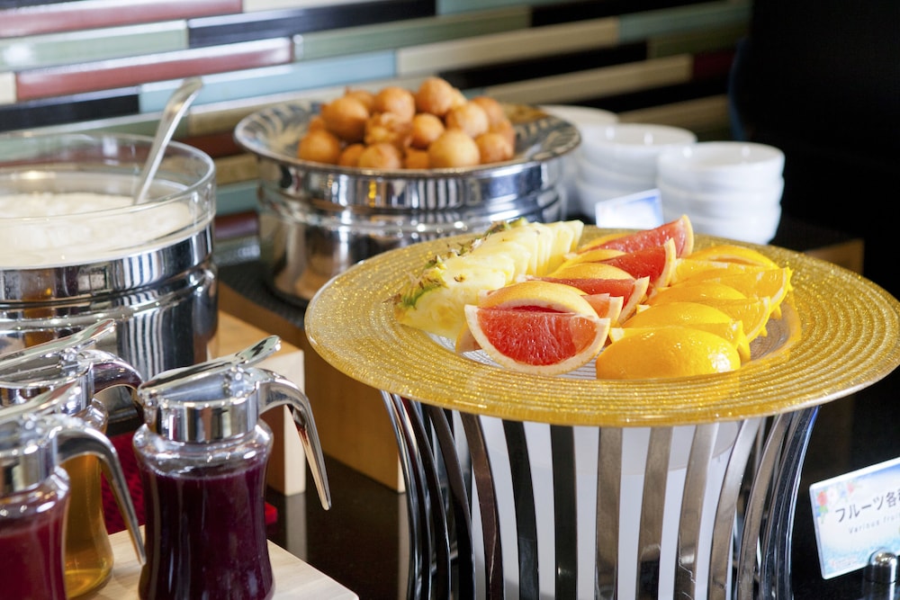 ALMONT HOTEL NAHA KENCHOMAE 38/71