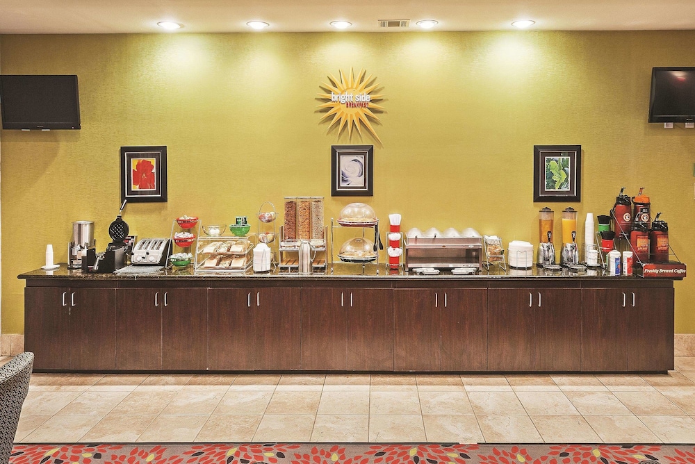 La Quinta Inn & Suites by Wyndham Decatur 34/46