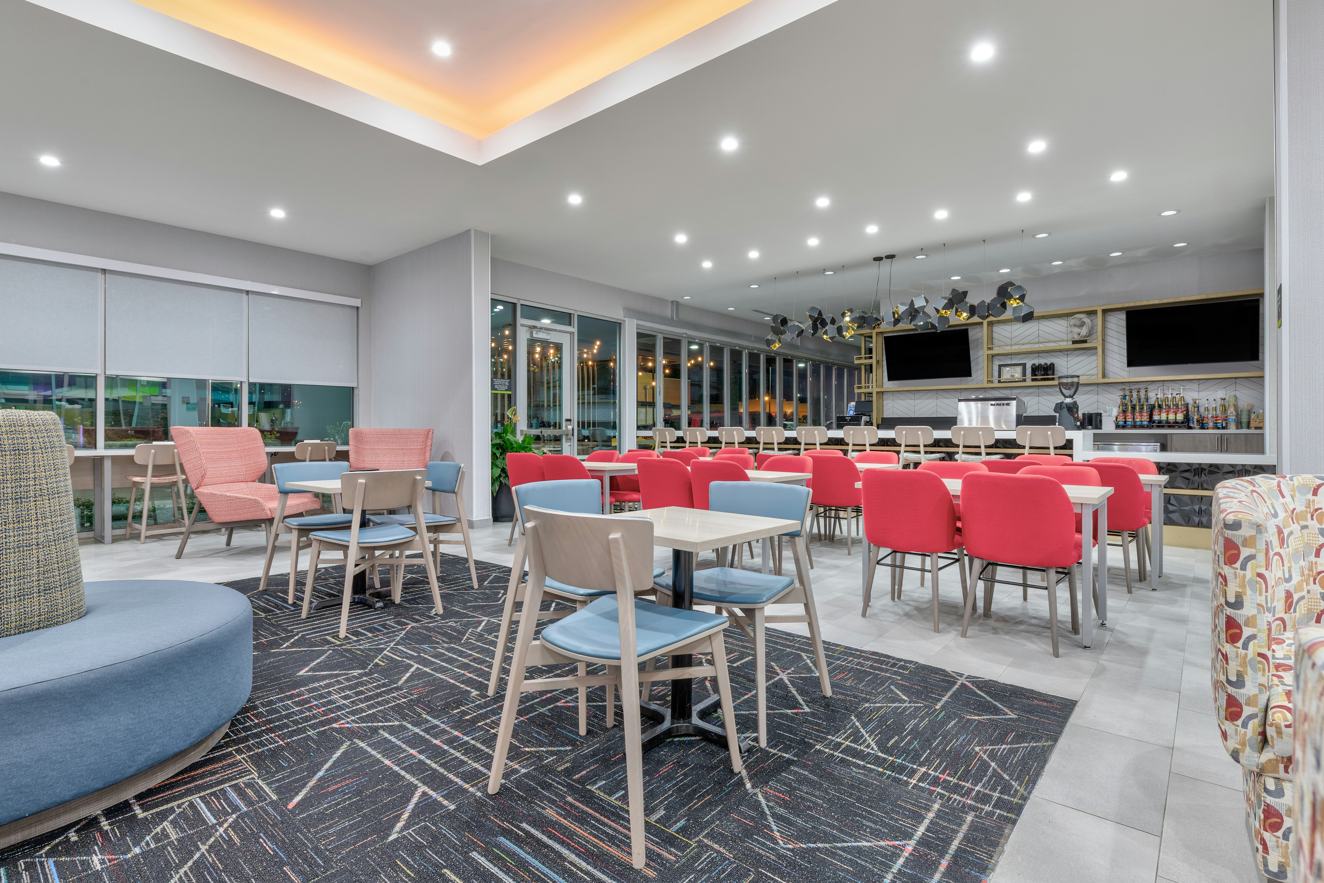 Home2 Suites by Hilton Paris 27/35