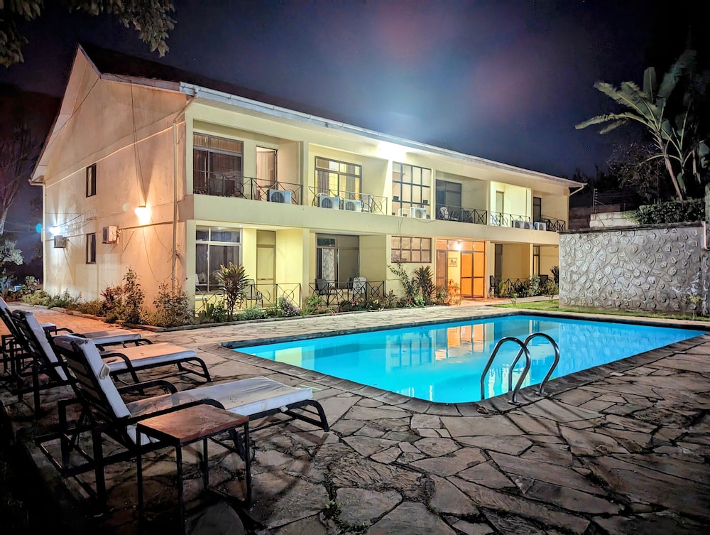 Mvuli Hotel 6/64
