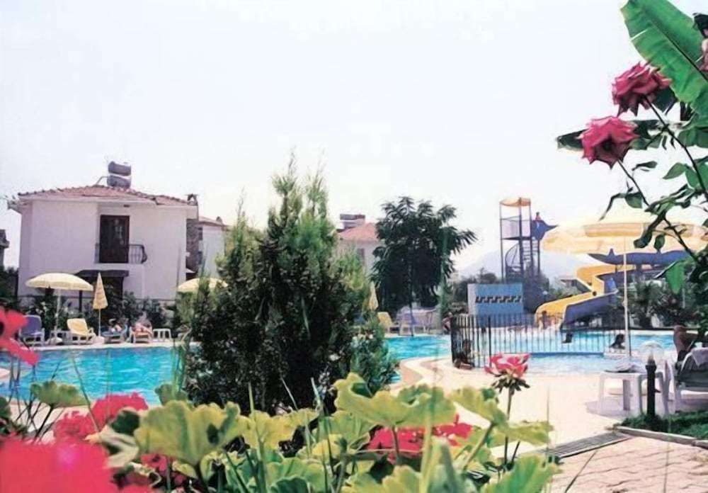 Blue Pearl Hotel 23/26