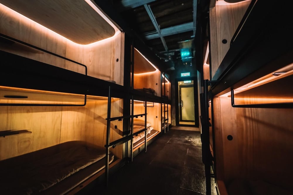 Sleeep - Capsule Hotel 18/24