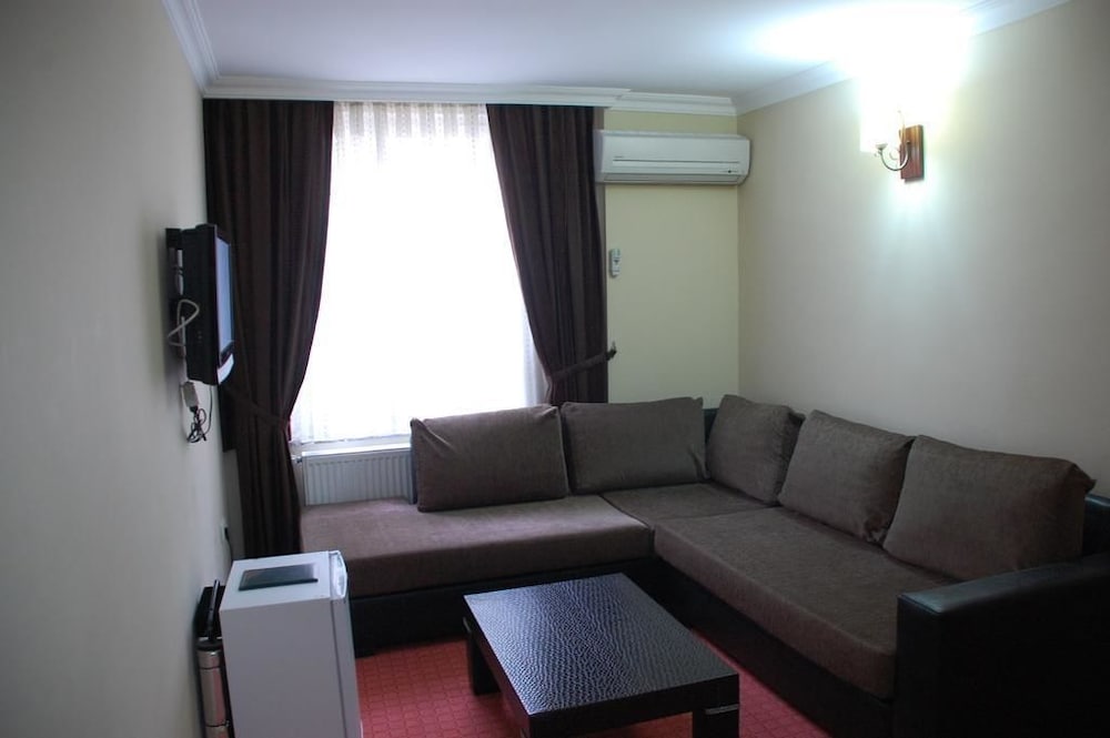 Business Life Hotel Bakirkoy 30/40