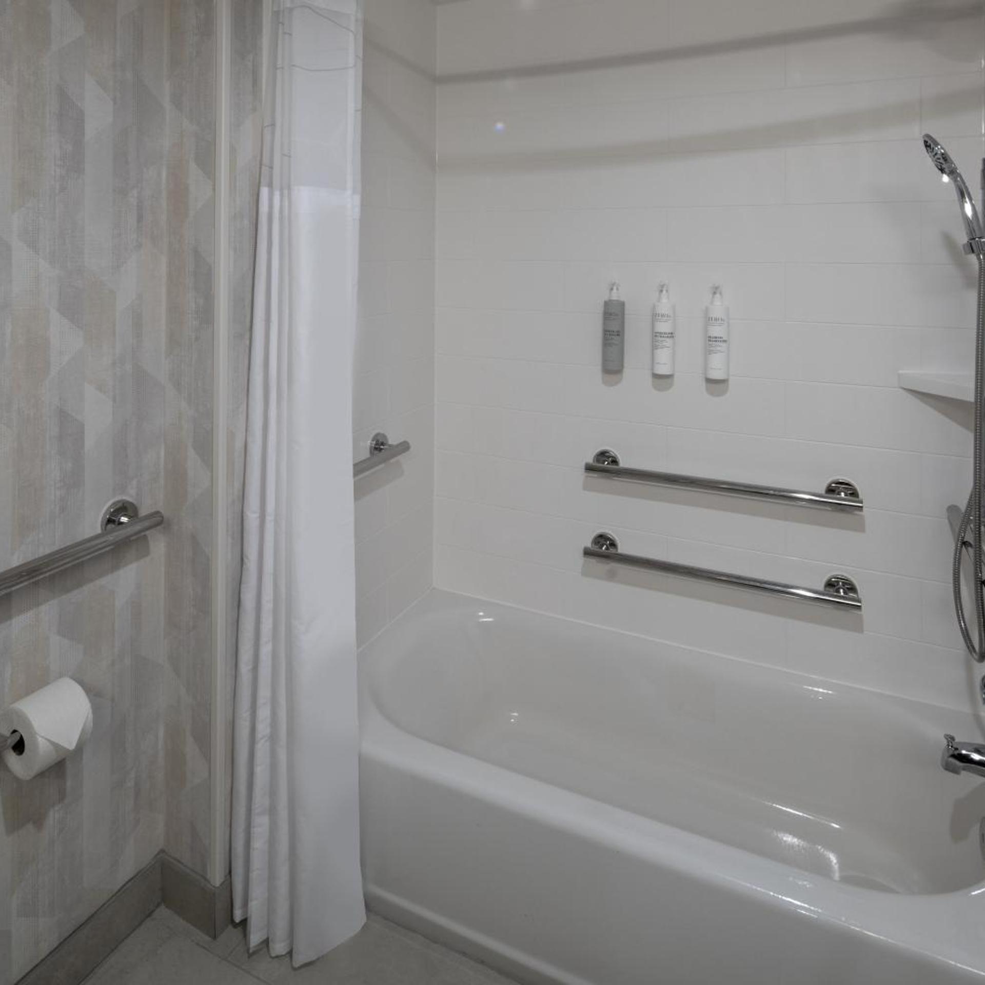 Hampton Inn by Hilton Gulfport Beach Boulevard 24/24