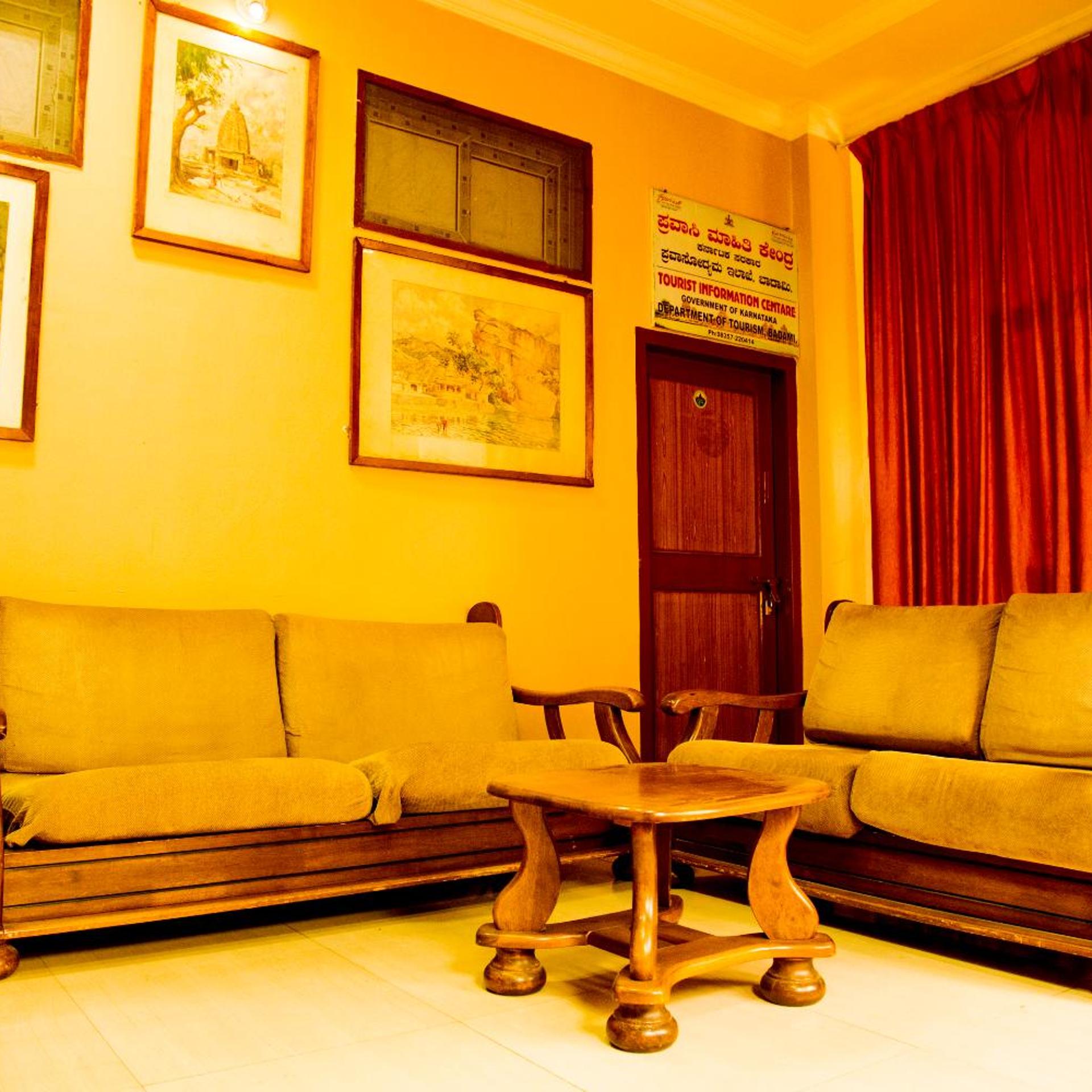 Kstdc Hotel Mayura Chalukya Badami 28/50